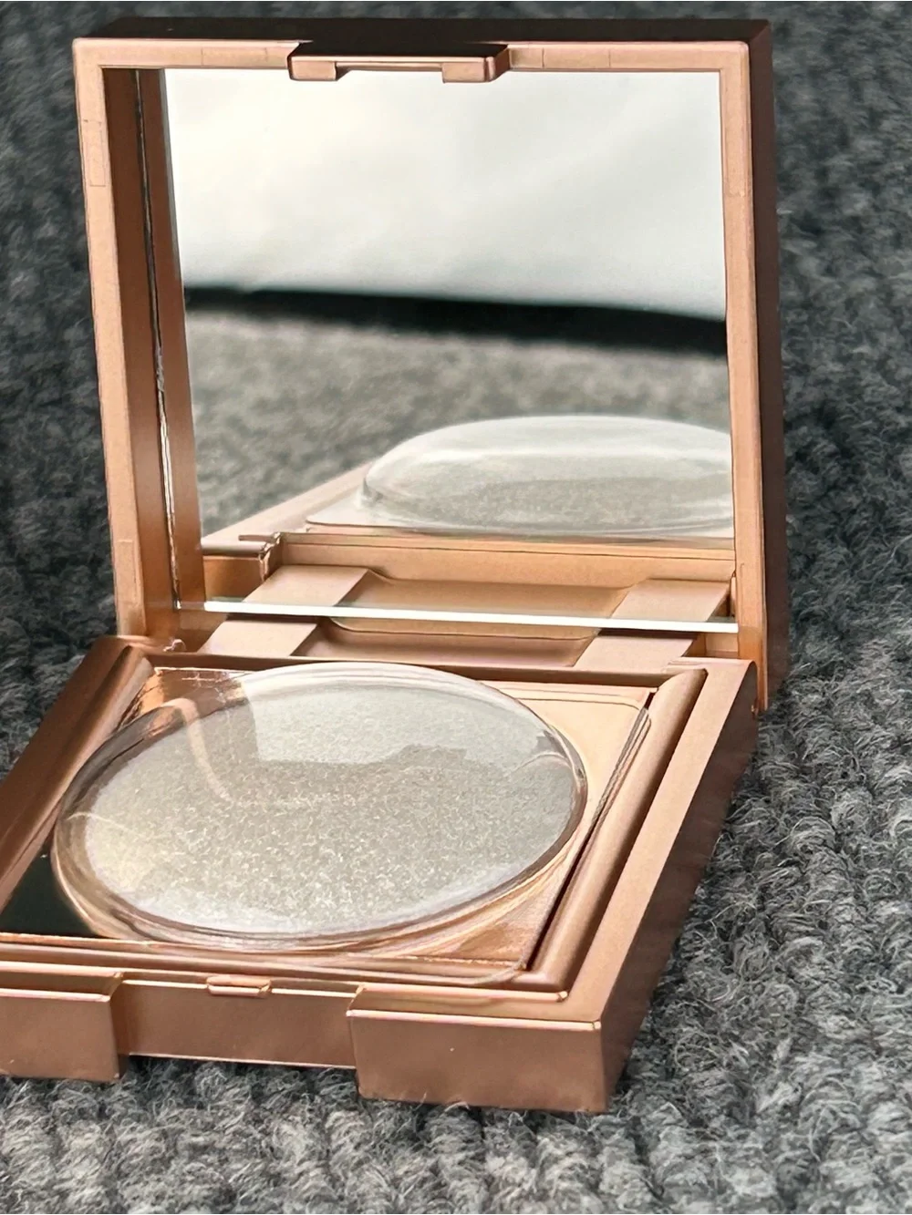 STILA Heaven’s Dew All Over Glimmer Highlighter in Silverlake New in Box - Picture 4 of 5